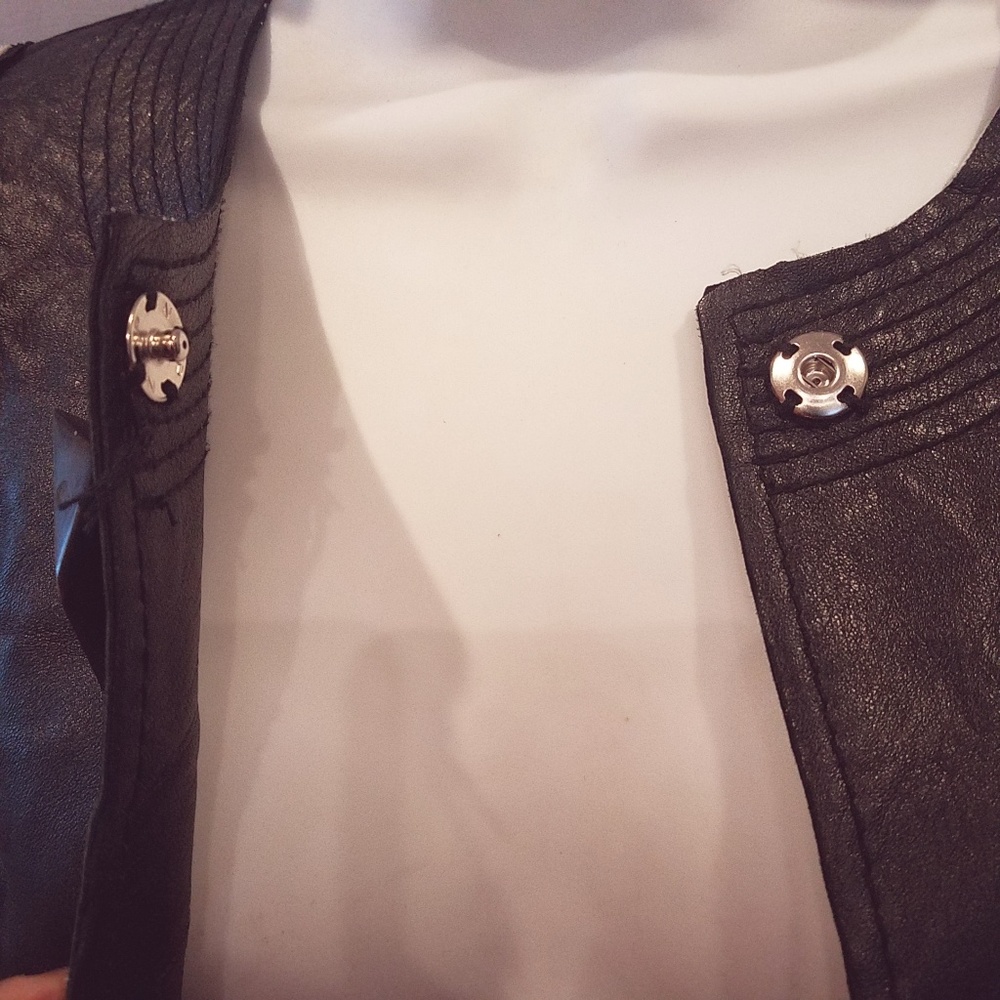 Poleci Leather Cropped 3/4 Sleeve Motorcycle Style Distress Jacket Size 4 Black - Picture 4 of 7